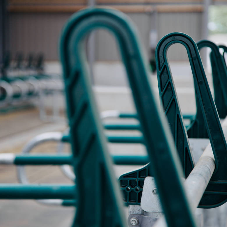 Seamlessly adapted to cow and housing